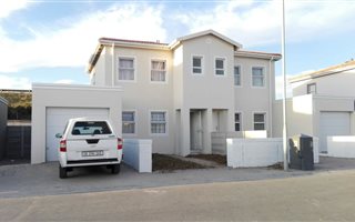3 Bedroom House in Mitchells Plain Central