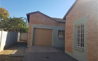 3 Bedroom House in Protea Park