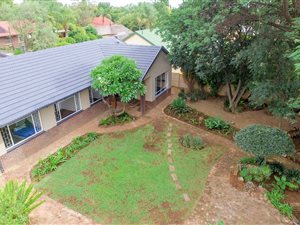 4 Bed House in Meyerspark