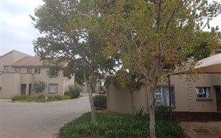 2 Bedroom Apartment in Leeuwenhof Estate