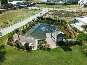 483 m² Land available in Franschhoek