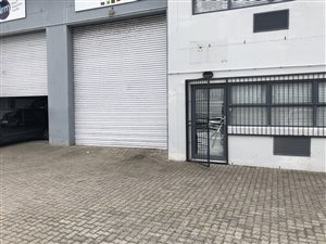 295 m² Industrial space in Airport Industria