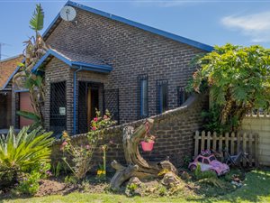 4 Bed House in Minnebron
