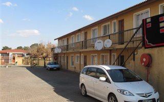 2 Bedroom Apartment in Randfontein Central