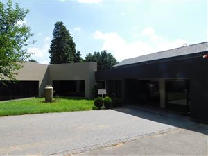 1500 m² Office Space in Ferndale