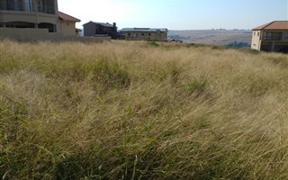 1100 m² Land available in Aqua Vista