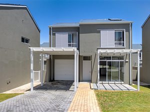 3 Bed House in Somerset Lakes