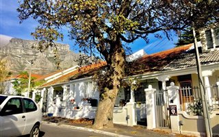 2 Bedroom House in Oranjezicht