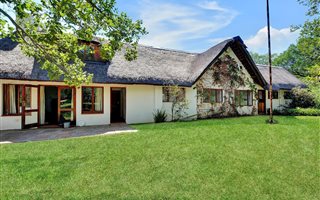 6 Bedroom House in Chartwell