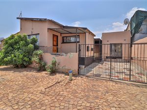 2 Bed House in Eldorado Park