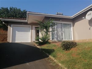 3 Bed Townhouse in Illovo Beach