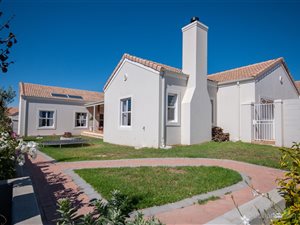 4 Bed House in Pinehurst