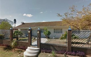 3 Bedroom House in Hayfields