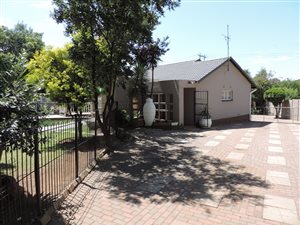 5 Bed House in Brackenhurst