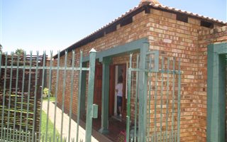 3 Bedroom Simplex in Brits