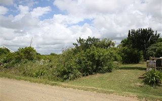 928 m² Land available in Riversbend