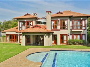 4 Bed House in Eagle Canyon Golf Estate
