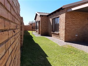 3 Bed Townhouse in Krugersdorp Central