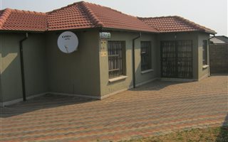 3 Bedroom House in Alveda