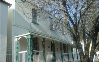 1 Bedroom Apartment in Sunnyside