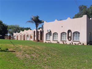 11.2 ha Farm in Schweizer Reyneke