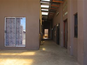 6 Bed House in Chiawelo