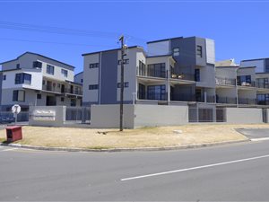 2 Bed Apartment in Waves Edge