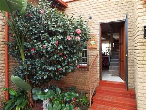 4 Bed Townhouse in Moreleta Park