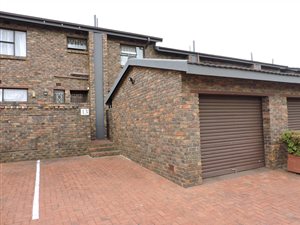 3 Bed Townhouse in Florida Park