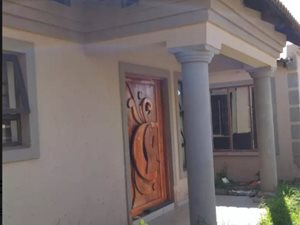 2 Bed House in Mahube Valley