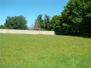 1590 m² Land available in Himeville