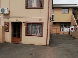2 Bed House in Caneside