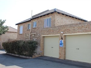 2 Bed Townhouse in Allens Nek