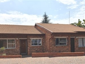 2 Bed Simplex in Woodmead
