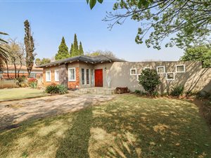3 Bed House in Cinderella