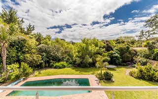 5 Bedroom House in Constantia