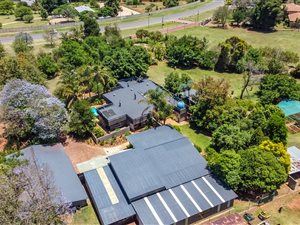 4 Bed House in Protea Ridge