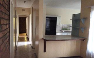 4 Bedroom House in Sherwood Gardens