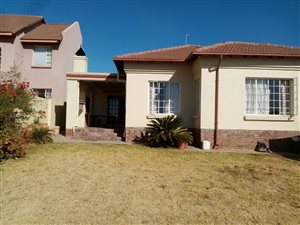 4 Bed House in Thatchfield