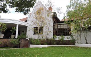 5 Bedroom House in Waverley
