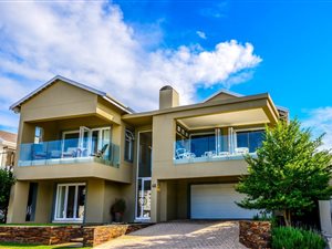 4 Bed House in Bowtie