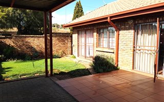 2 Bedroom Cluster in Elarduspark