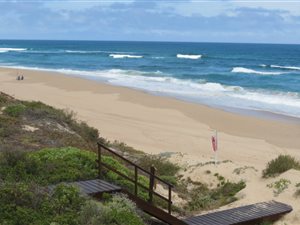 1054 m² Land available in Outeniqua Strand