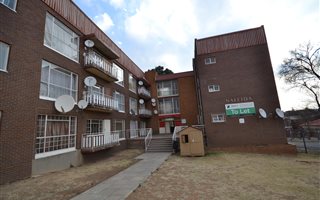 2 Bedroom Apartment in Turffontein