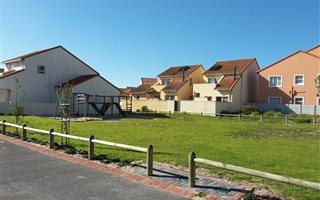 181 m² Land available in Capricorn