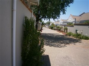 2 Bed Townhouse in Willow Park Manor