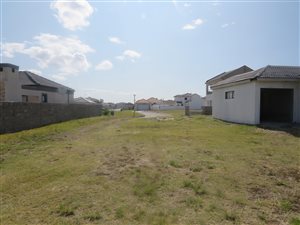 330 m² Land available in Fairview Golf Estate