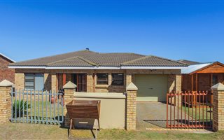 3 Bedroom House in C Place