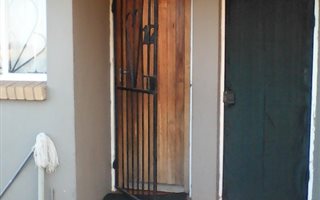 2 Bedroom Flat in Bronkhorstspruit