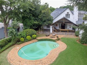 6 Bed House in Blackheath